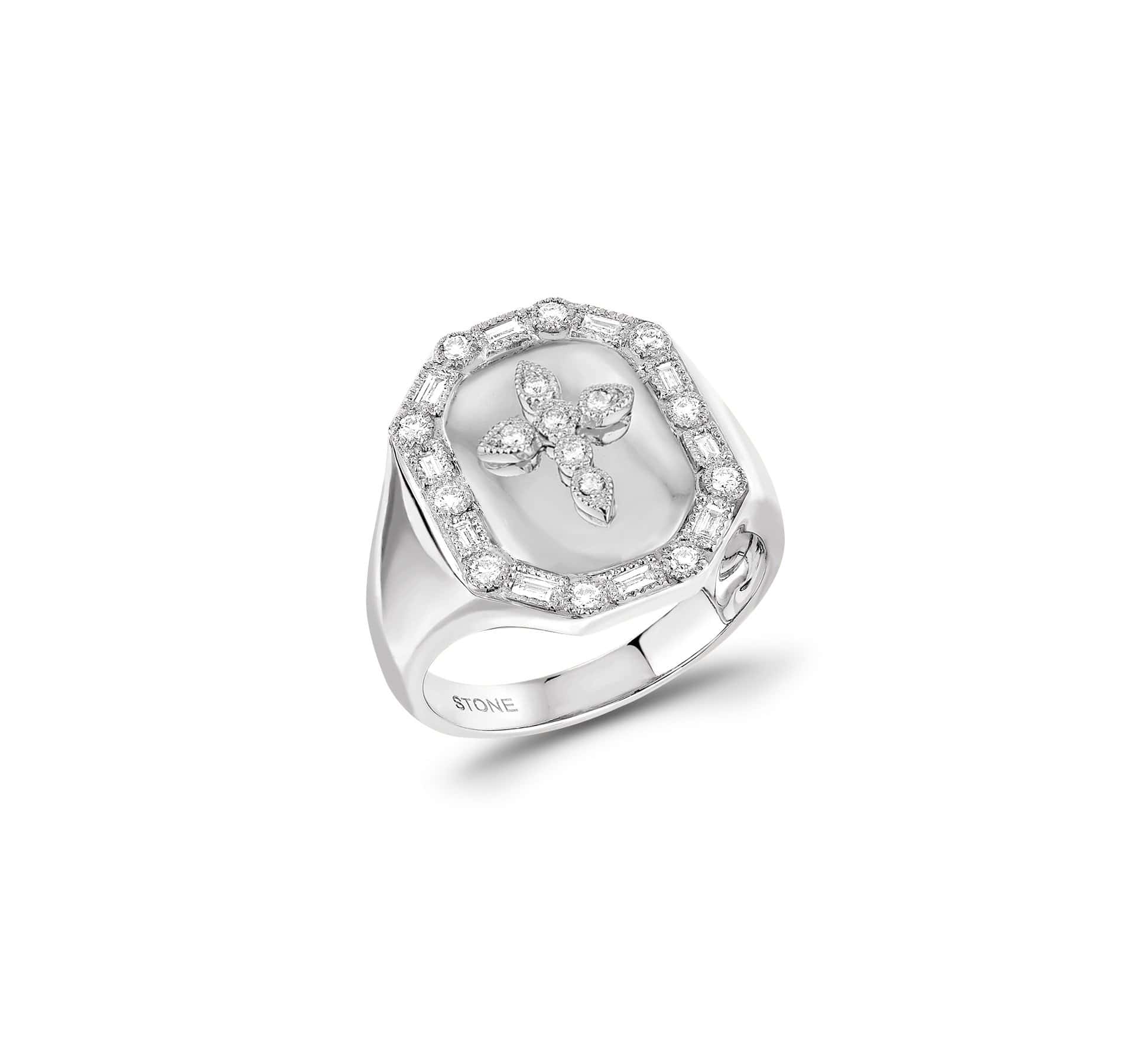 Bague petite chevalière empierrée plaqué or 18k zirconium - Bijoux Bague petite chevalière empierrée plaqué or 18k zirconium - Bijoux